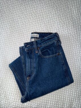 ABERCROMBIE 90s high rise jeans- curve love